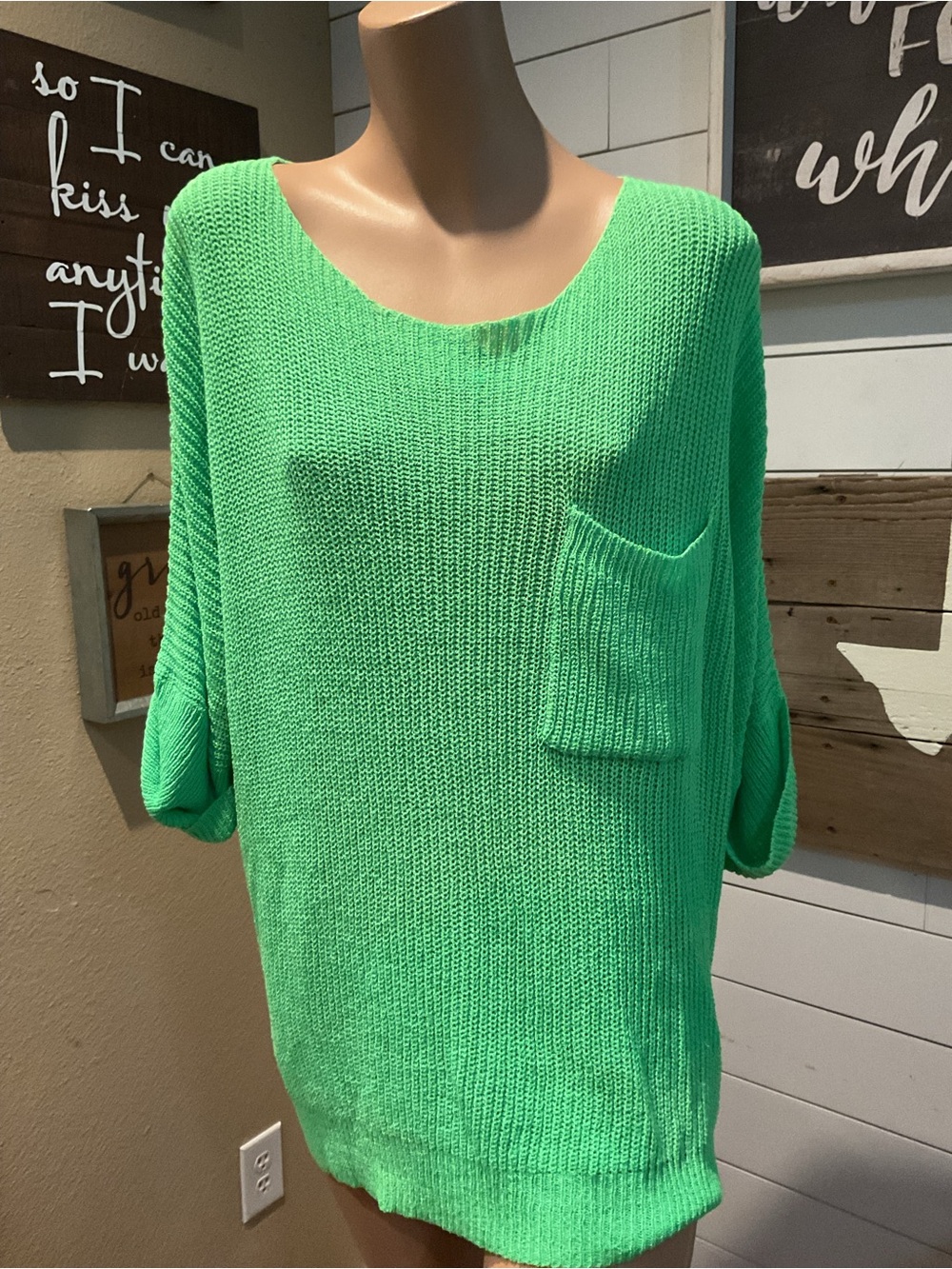 Green Knit Top Laid Back Silhouette Patch Pocket Women’s Size Medium NWT